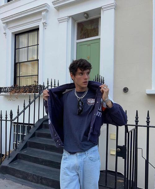 6686体育平台铜牌作者落叶归根