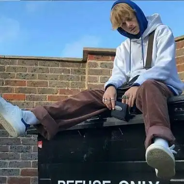 6686体育平台铁牌作者Tyler