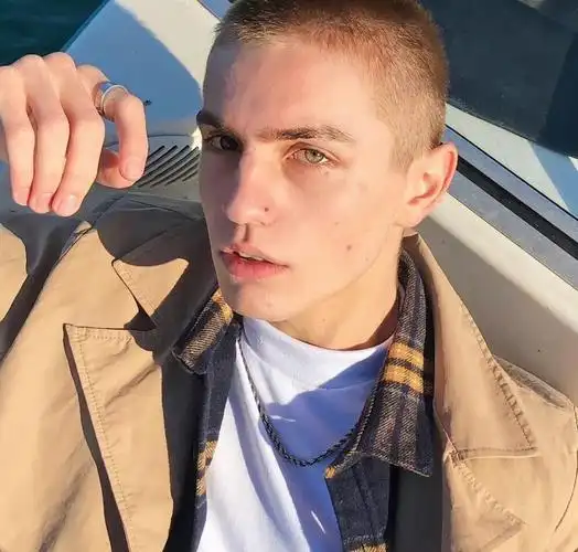 6686体育平台合作伙伴Victor