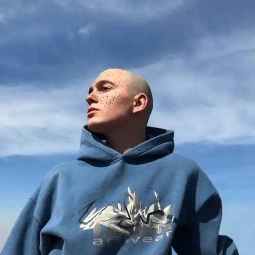 6686体育平台铁牌作者Calvin