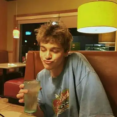 6686体育平台签约作者Chloe