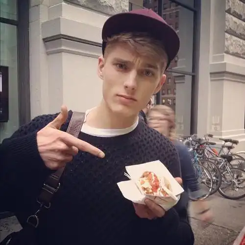 6686体育平台合作伙伴Deborah