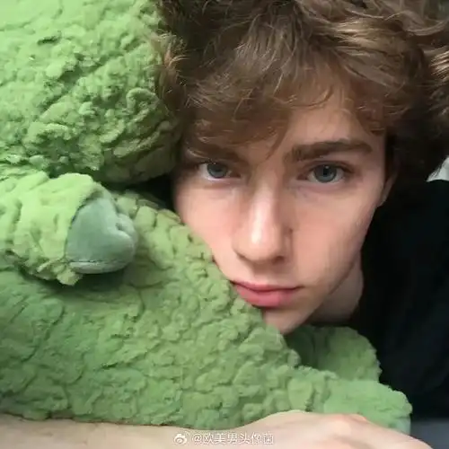 6686体育平台海外作者Violetta